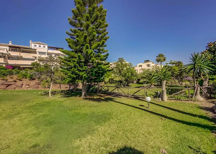 75-apartment With Views In Elviria, Appartement
